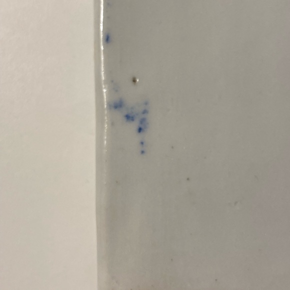 Vintage Blue & White Porcelain Wall Vase Floral Motif - Picture 15 of 17